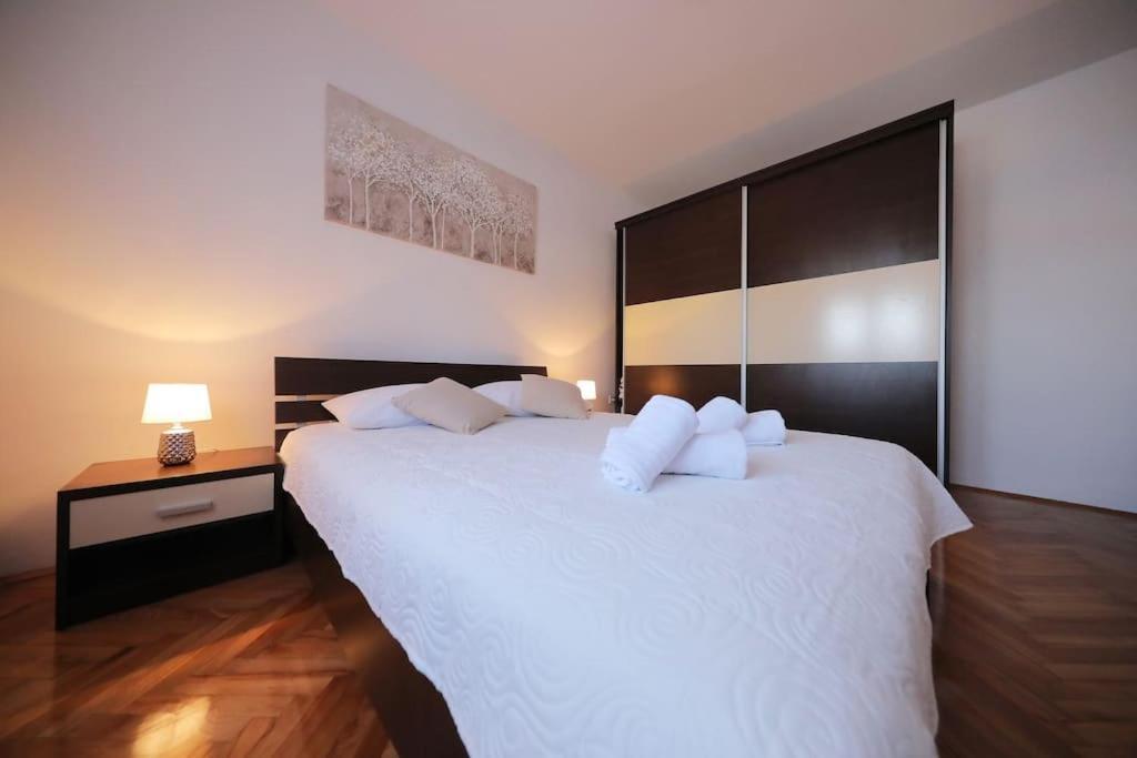 Luxury Apartment Petra With Private Pool Zadar Exterior foto