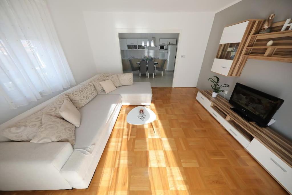 Luxury Apartment Petra With Private Pool Zadar Exterior foto
