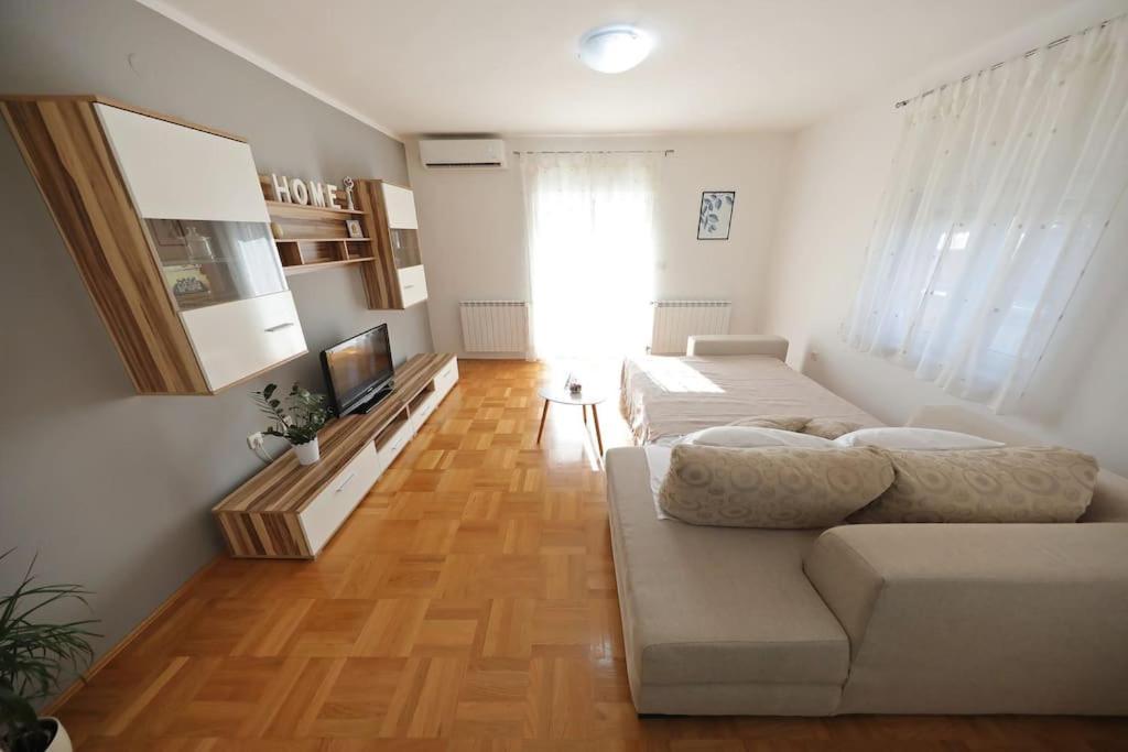 Luxury Apartment Petra With Private Pool Zadar Exterior foto